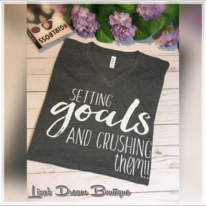 Setting Goals and Crushing Them Dark Gray Short Sleeve Tee